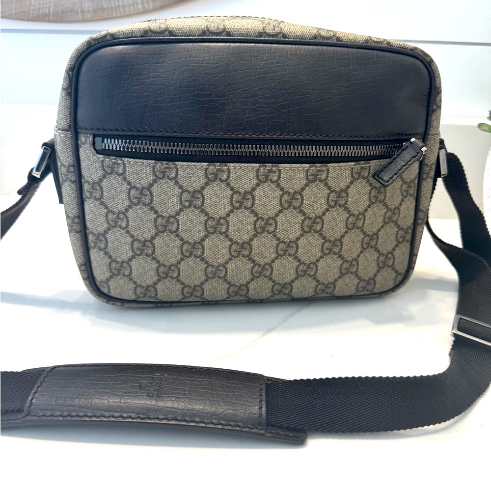 Gucci GG Coated Canvas/ Leather Crossbody/ Shoulder Bag . COA. Dust bag.